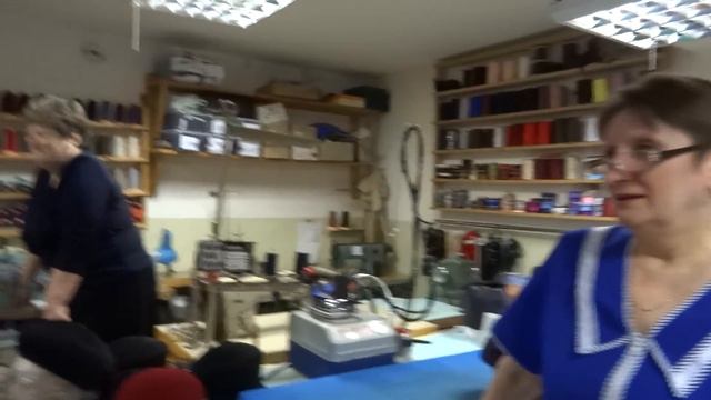 В производственном цехе. смотреть онлайн