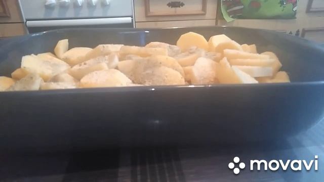 Картошка с курицей, тушёная, в   духовке. Легко и просто