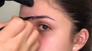 КОРРЕКЦИЯ БРОВЕЙ ПИНЦЕТОМ