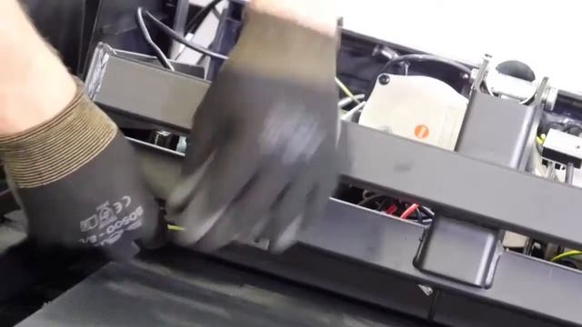 Как заменить плату контроля на беговых дорожках Climb and Intense Run смотреть онлайн