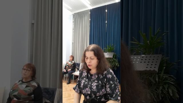 Урок вокала в ЦМД ВДНХ Распевка ууууу