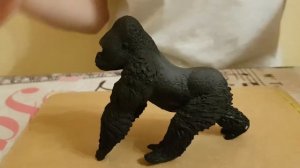 Обзор фигурки самца гориллы (Schleich, 2016)