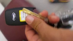 Оригинальный Смарт ключ KIA Rio комплектация Premium 500 2016 года