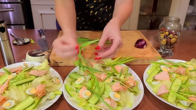 САЛАТ С РЫБОЙ И ЖАРЕНЫМ СЫРОМ. КЕТО. НУП. Низкоуглеводные рецепты.