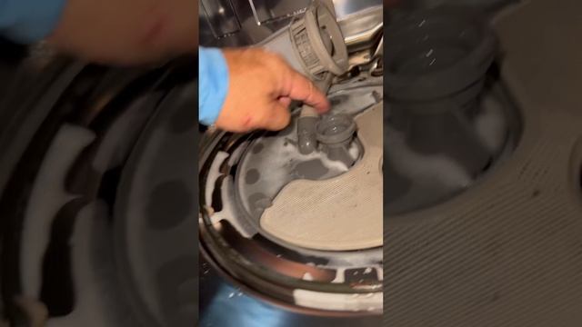 How to remove filter from dishwasher Whirlpool