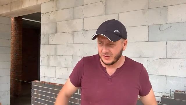 Кладка клинкерного кирпича на белой смеси