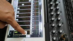 test mixer  Mackie DL 1608 digital