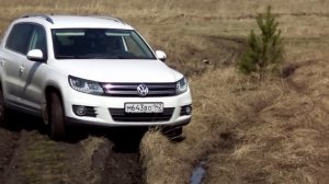 Volkswagen Tiguan 2.0 . Немного весенней грязи. Тигуан по грязи.Spring slush on the VW Tiguan