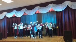 Танец НОВОГОДНИЕ ИГРУШКИ