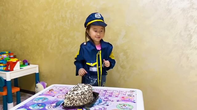 Мисс Томирис ловит воришку смотреть онлайн