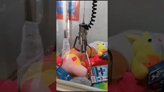 как ПРАВИЛЬНО достать игрушку из автомата