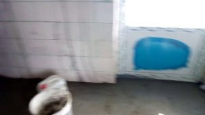 Процесс затирки стяжки вручную (после выглядит эффектно)