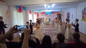 Танец "Осенний вальс"
