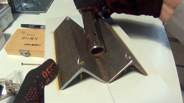 Приспособление ( своими руками ) для сверления трубок или прутков . Простое , и , довольно точное. смотреть онлайн