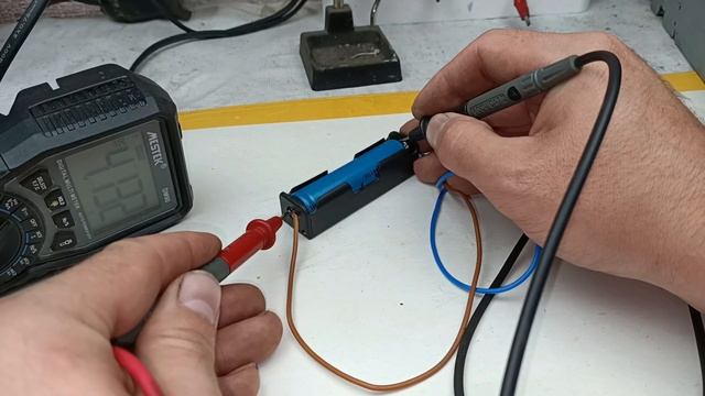 Простейший способ зарядки Li-Ion аккумулятора. Своими руками!