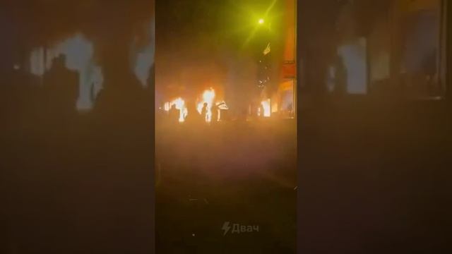 ⚡️Столкновения ультраправых сил и мигрантов набирают обороты в Великобритании #5