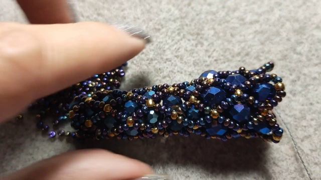 Чокер с плетеной бусиной из бисера и стеклянных бусин! смотреть онлайн