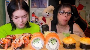 Мукбанг | Запечённые роллы и рис с курицей |  Обжор Асмр
