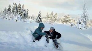 Солнечный день, -22 градуса. Семейная прогулка в зимнюю сказку длинной в три км.