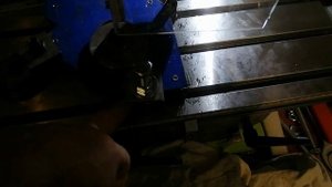 Вторая работа на фрезерном станке Numobams NU25V VID_20231207_030121