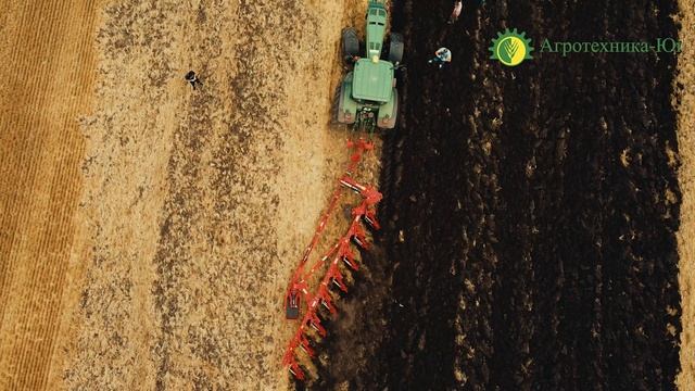 8 корпусной полунавесной плуг #UNLU в паре с трактором #John Deere. Работа на очень тяжелых почвах