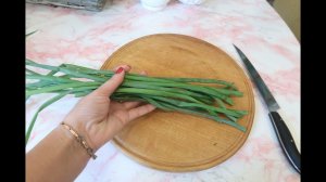 Зимой ЗЕЛЕНЫЙ ЛУК не покупаю..Я заготавливаю его с осени.