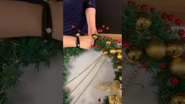 Мастер - класс по изготовлению новогоднего венка — 1 часть смотреть онлайн