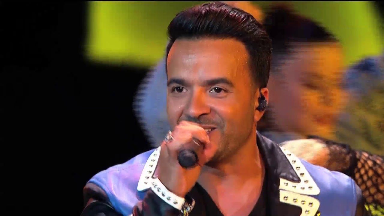 Luis Fonsi - Despasito. Открытие конкурса 'Новая волна' в Сочи