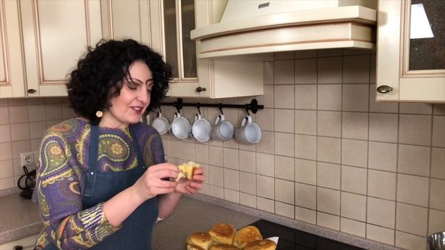 Как приготовить яйца Бенедикт? Очень простой рецепт! смотреть онлайн