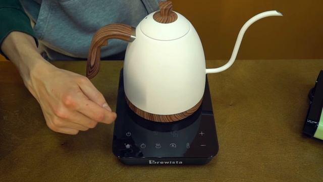 Чайник Brewista Artisan Gooseneck 900ml