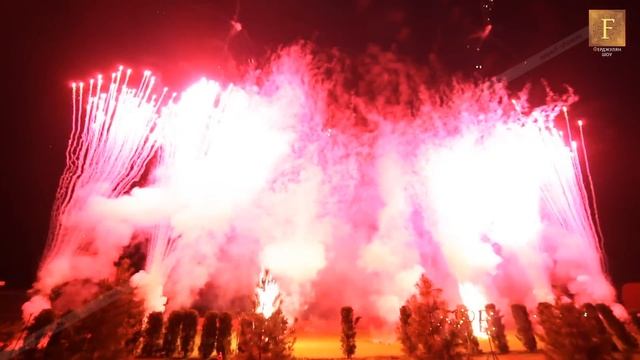 Музыкальный фейерверк под Queen - The Show Must Go On - Ферджулян шоу смотреть онлайн