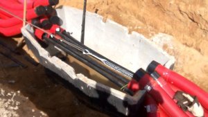 Использование чулка для протяжки кабеля.