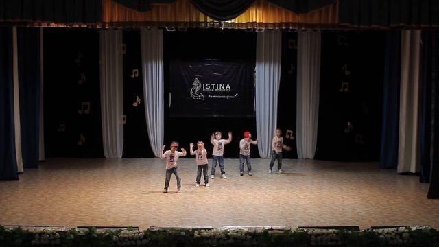 BETWEEN US - танец First step, рук. Жашибеков Чингиз смотреть онлайн