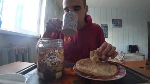 МУКБАНГ Блины и шоколадная паста _ Обжор. Еда. Вкусно_ Десерт MUKBANG #36