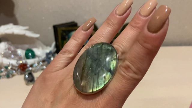 Шикарный тандем мельхиора и минералов!👏👏👏 смотреть онлайн