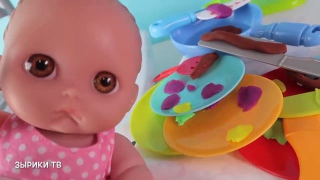 Моем Овощи и Посуду, готовим Еду для кукол из Плей До / Зырики ТВ смотреть онлайн