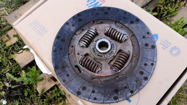 диск сцепления Мерседес Атего 1222,после пробега 900000км смотреть онлайн