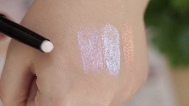СВОТЧИ тени для век с голографическим эффектом THE ONE Colour Unlimited Eye shadow 47504 47505 4750