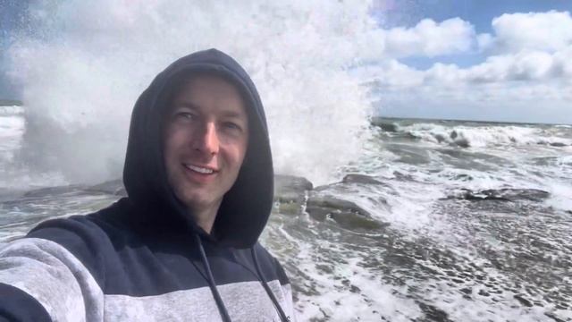 Красивый кадр и мокрые до трусов вещи смотреть онлайн