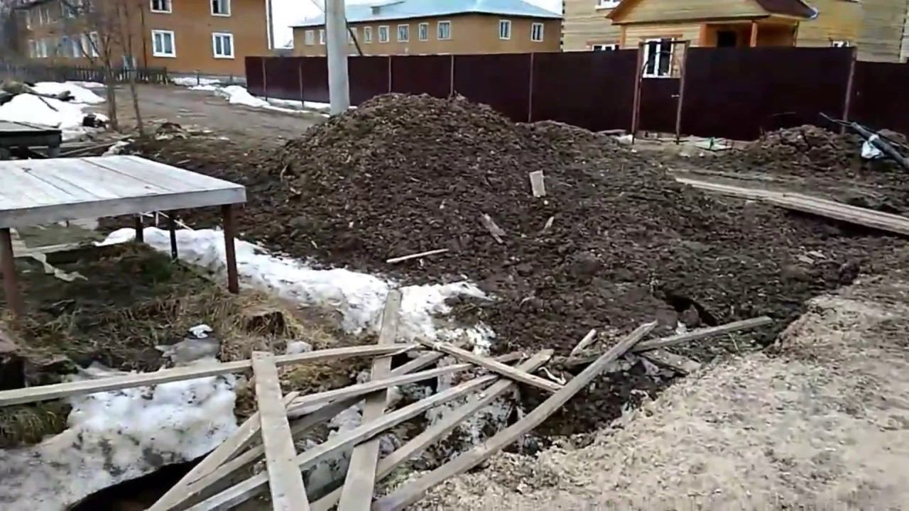 Ров в центре Айкино вызвал негодование местных жителей 2