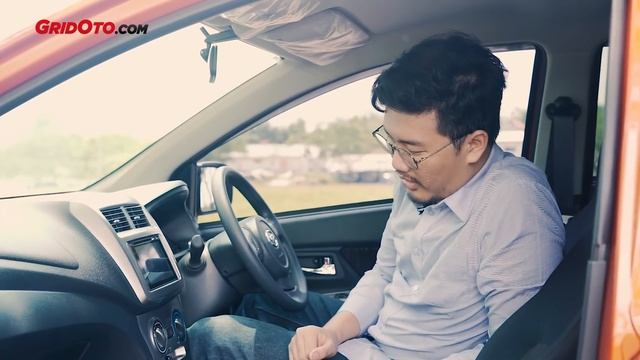 Daihatsu Ayla 1 2 R Deluxe AT | Test Drive | GridOto смотреть онлайн