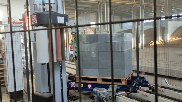 Упаковка тротуарной плитки на паллете в стретч-плёнку | Автоматический паллетообмотчик ROBOPAC