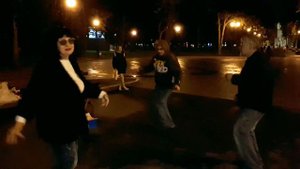 А я вовсе не колдунья!!!Народные танцы,сад Шевченко,Харьков!!!