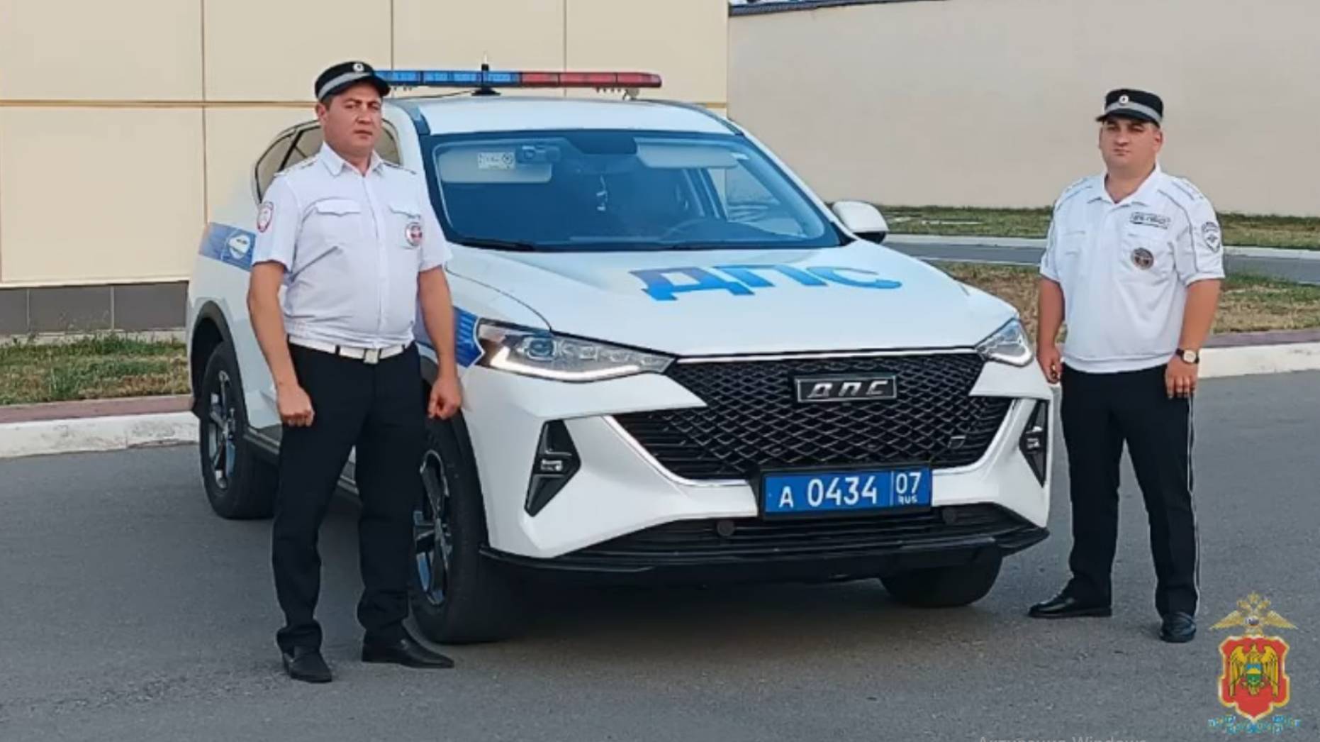 Сотрудники ДПС в Кабардино-Балкарии помогли беременной женщине вовремя получить медпомощь