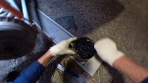 Нанесение антикора на внутреннюю полость крыла и кузов ваз 2106! Заводская антикоррозионная защита!