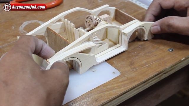 Ferrari Pista 488 - Wooden toy cars DIY