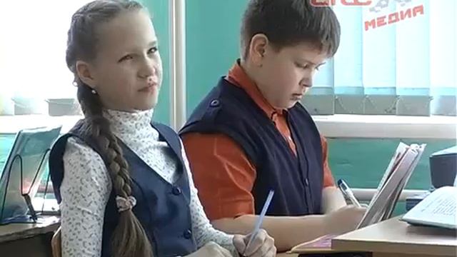 Учат в школе. Образование в СССР и современной России смотреть онлайн