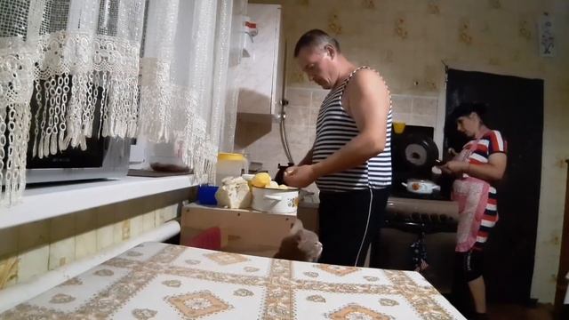 Подчинилась мужу!