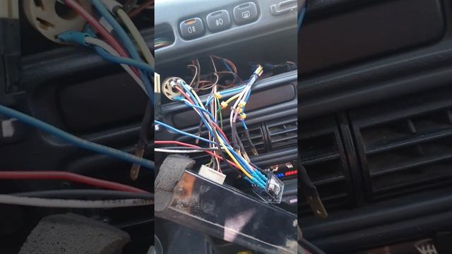 подключение кнопки Евроаварийка ВАЗ-2113,2114,2115 смотреть онлайн