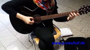 Michaela 18 J., Gitarren-Schülerin von Peter Neuhof- Fingerpicking